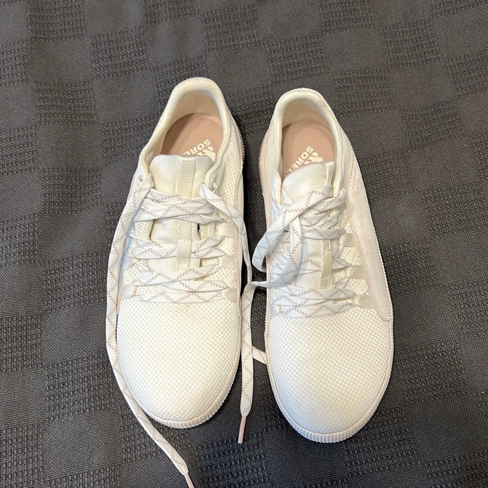 Sorel size 8 sneakers